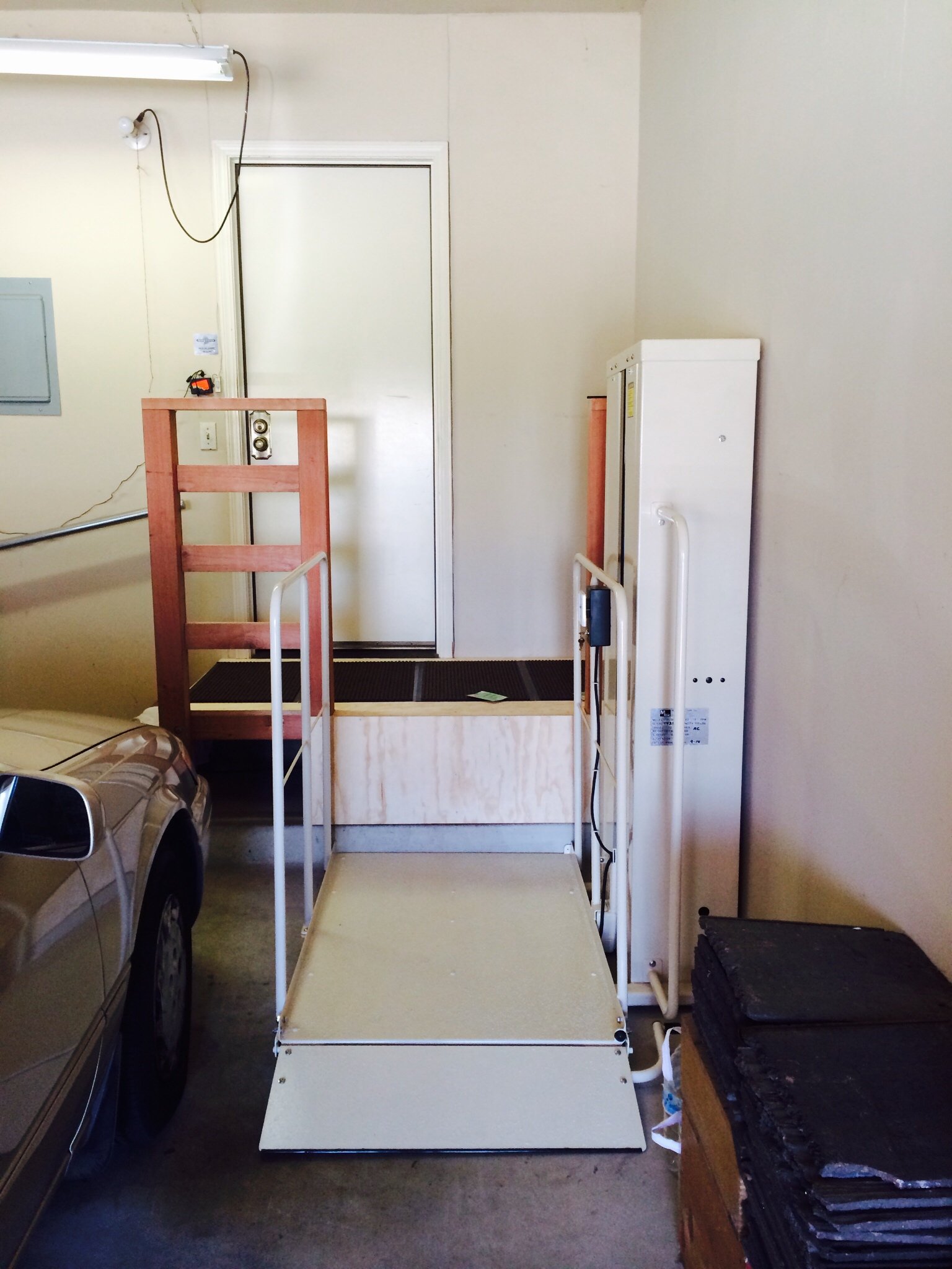 Vertical Wheelchair Lifts San Francisco, Oakland, Alameda & Berkeley, CA